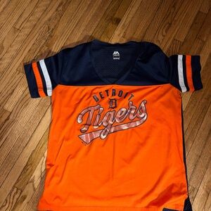 Detroit tigers women’s medium